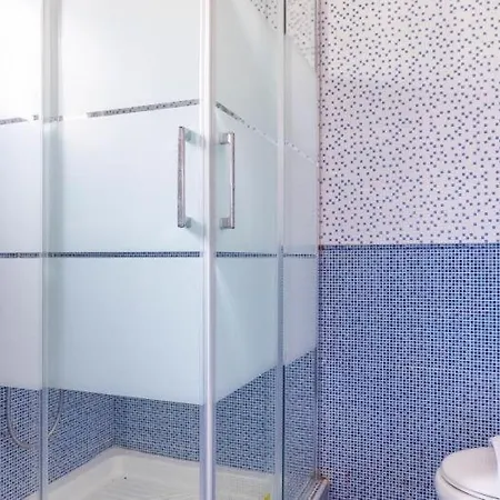 Santa Teresa Vacacional Sevilla * ドス・エルマーナス