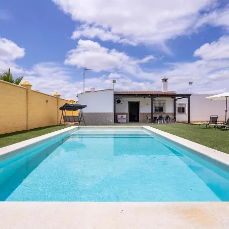 Santa Teresa Vacacional Sevilla * دوس إرماناس